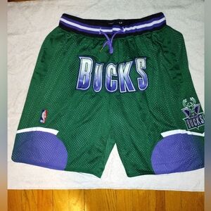 Men’s Large Milwaukee Bucks Throwback Just Don NBA Basketball Shorts NWT